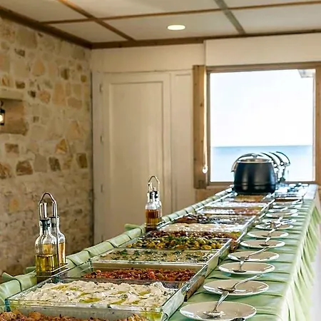 Hotel Troas 3*