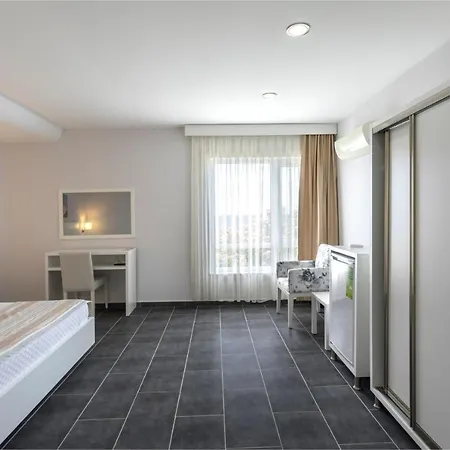 Hotel Troas 3*