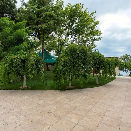 Hotel Troas