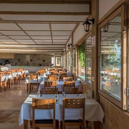 Troas Hotel Tavaklı