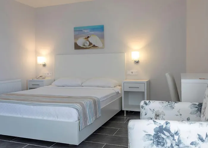 Troas Hotel Tavaklı